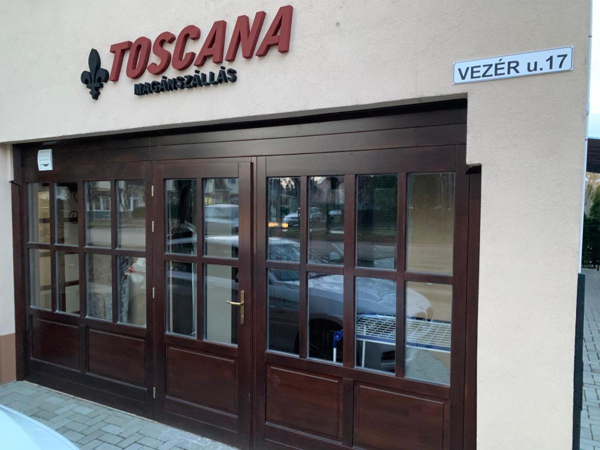 Toscana Debrecen Bagian luar foto