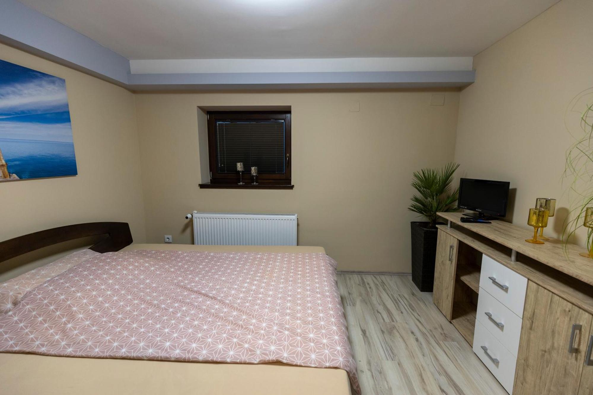 Toscana Debrecen Bagian luar foto